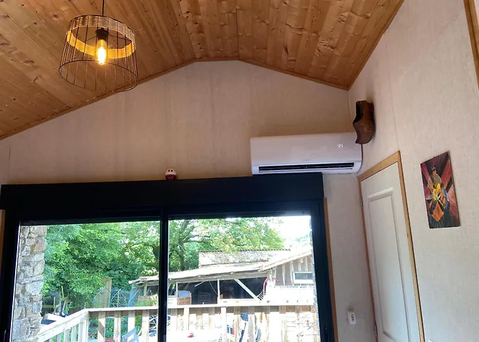 Le Petit Moulin بيت ضيافة بوزاوغيس